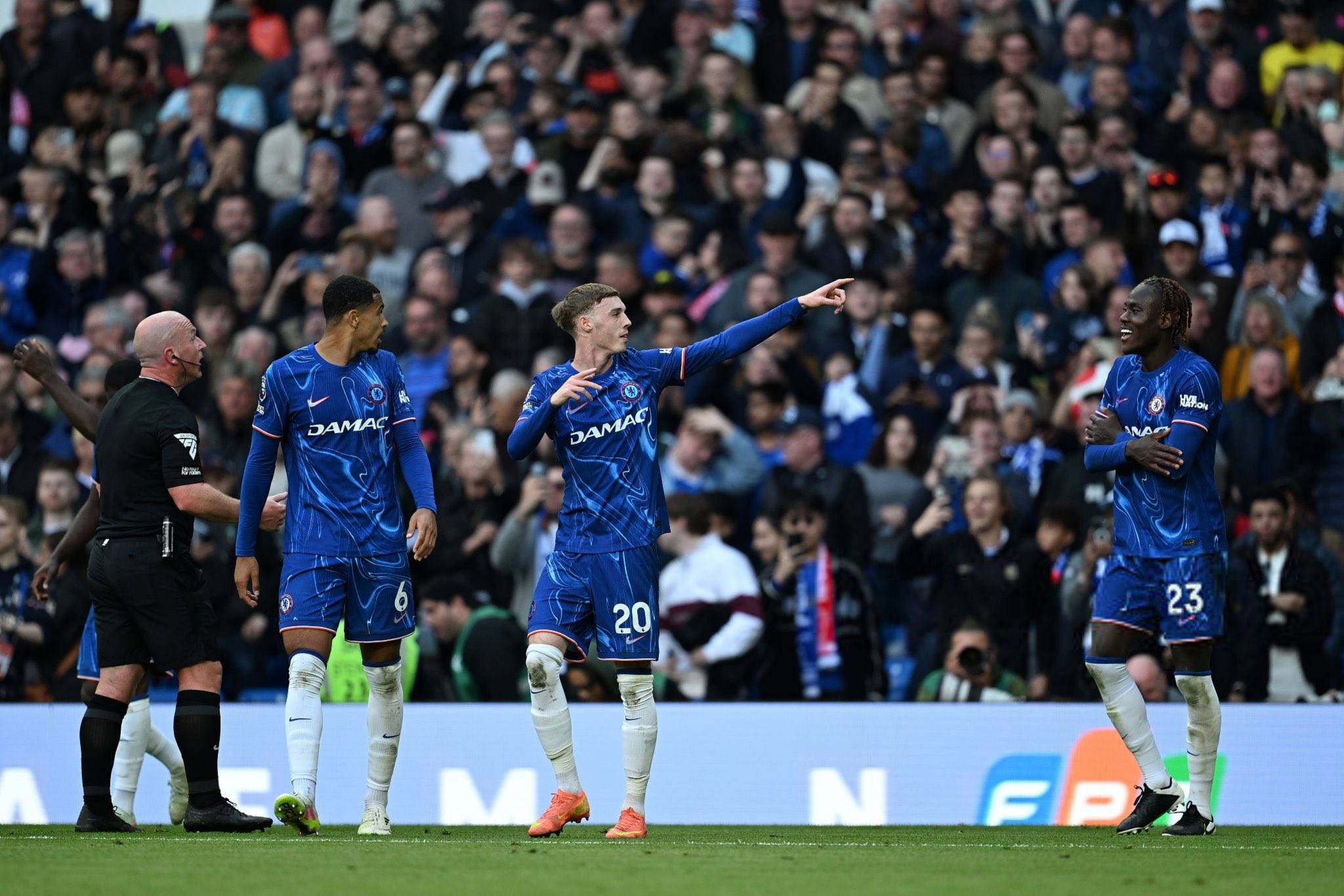 切尔西女球迷 切尔西女球迷