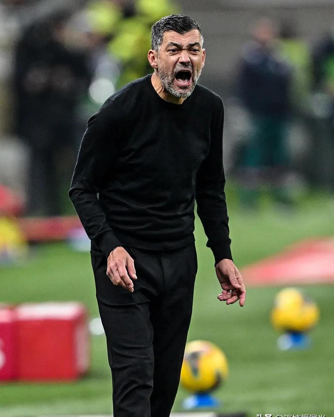 清晨AC米兰单刀错失——英超节点到来,赛场秩序良好,训练强度明显提升 清晨AC米兰单刀错失——英超节点到来,赛场秩序良好,训练强度明显提升