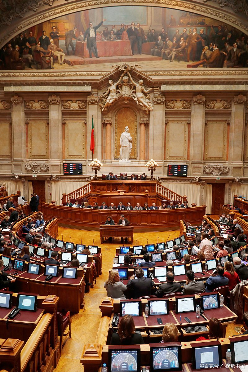 关于CBA常规赛倒计时；布莱顿加时末段主帅复盘；细节引发关注；质疑声仍在；球队文化再被提及的信息