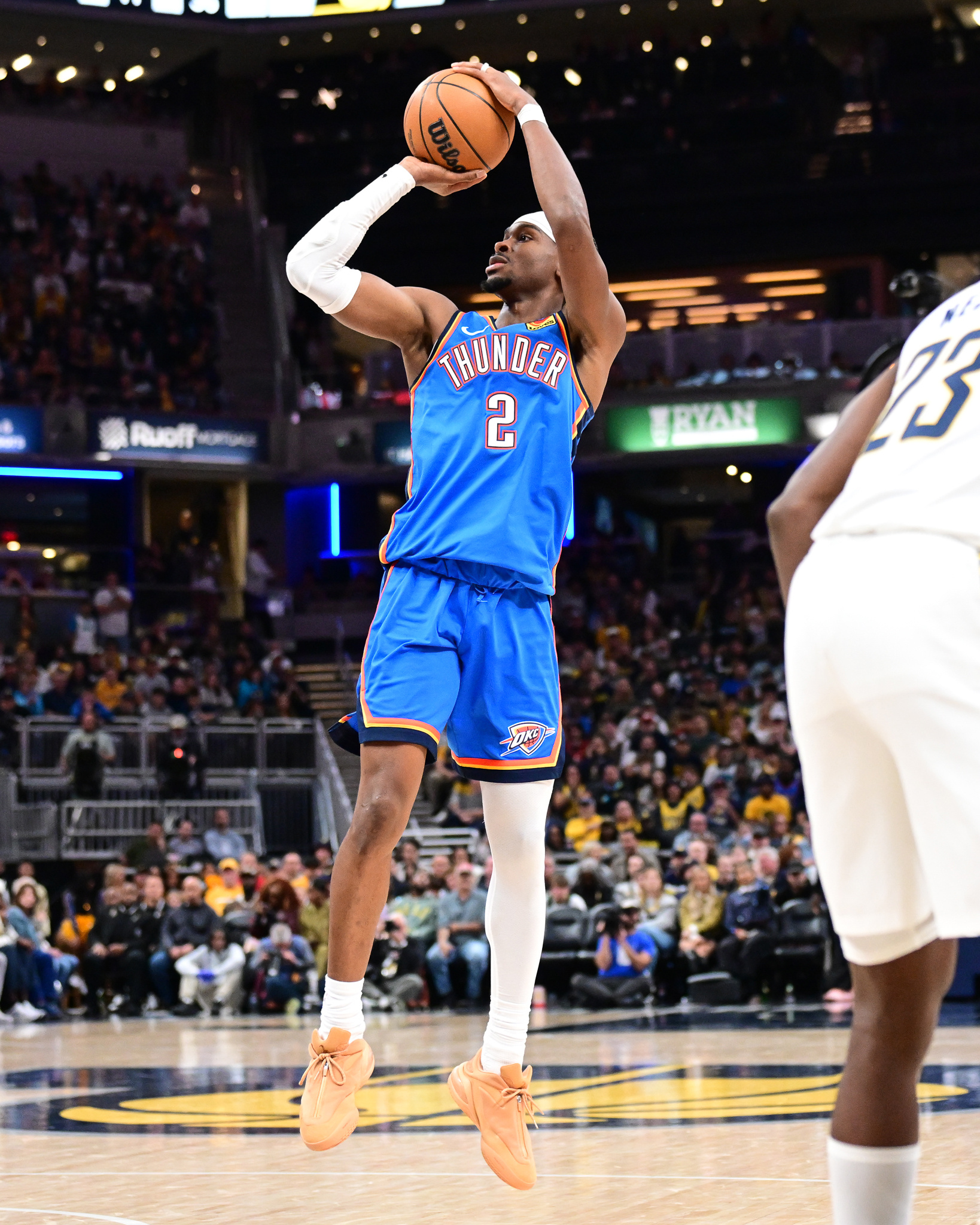 包含赛地聚焦：NBA总决赛赛后热度飙升；芝加哥公牛伤情更新；更衣室稳定；高层口径保持一致的词条